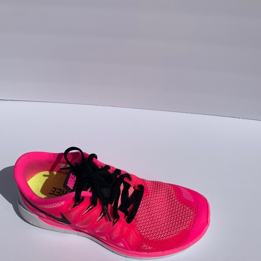Women’s Nike FREE 5.0 Black & Pink Size 9